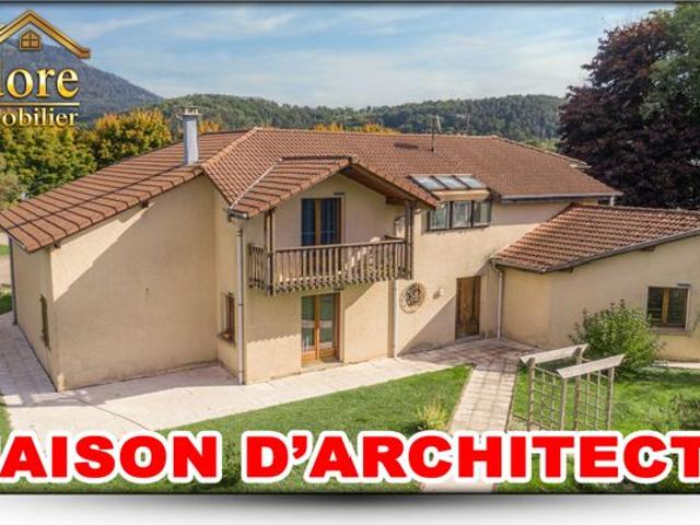 Maison 8 pièces 220 m²