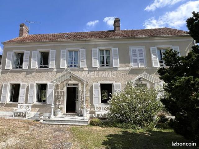 Maison 8 pièces 220 m²