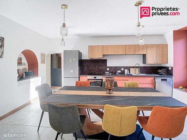 Maison 8 pièces 220 m²