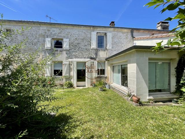 Maison 8 pièces 220 m²