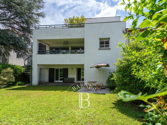 Maison 8 pièces 220 m²