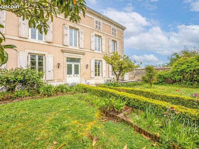 Maison 8 pièces 220 m²