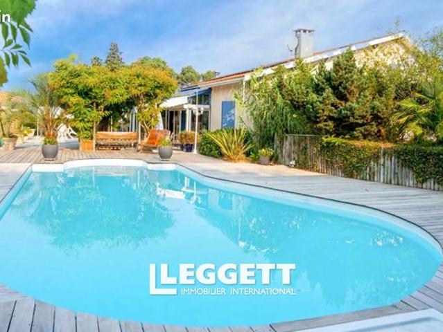 Maison 8 pièces 220 m²