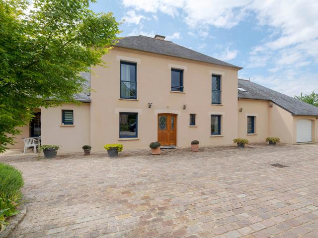 Maison 8 pièces 220 m²