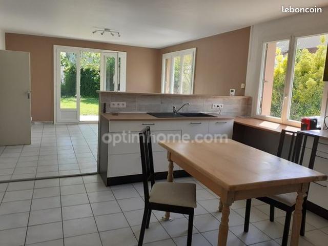 Maison 8 pièces 220 m²