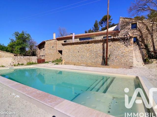 Maison 8 pièces 220 m²