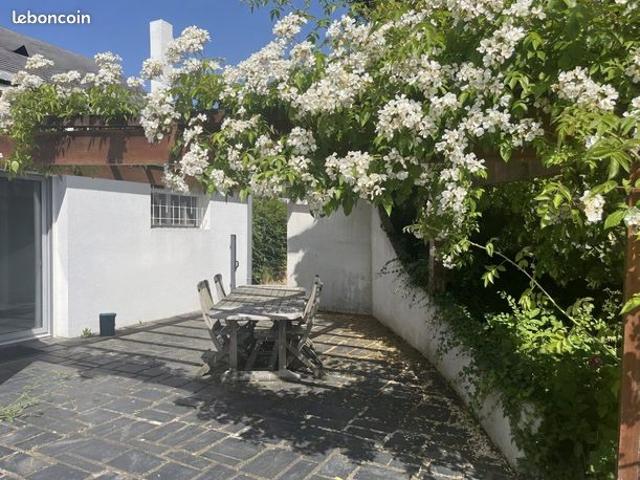 Maison 8 pièces 220 m²