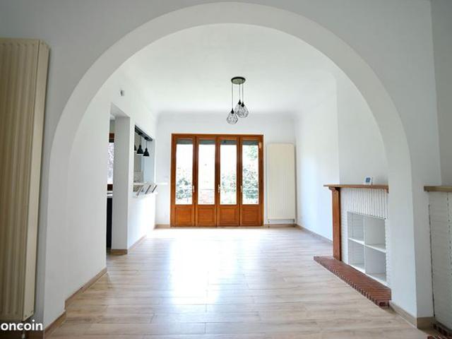 Maison 8 pièces 220 m²
