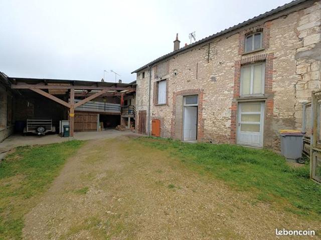 Maison 8 pièces 221 m²