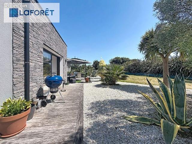 Maison 8 pièces 221 m²