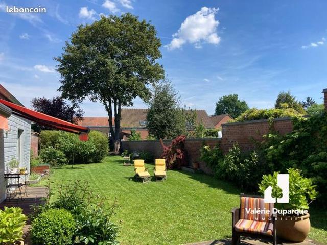 Maison 8 pièces 221 m²