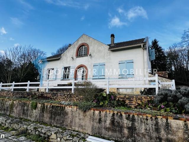 Maison 8 pièces 222 m²