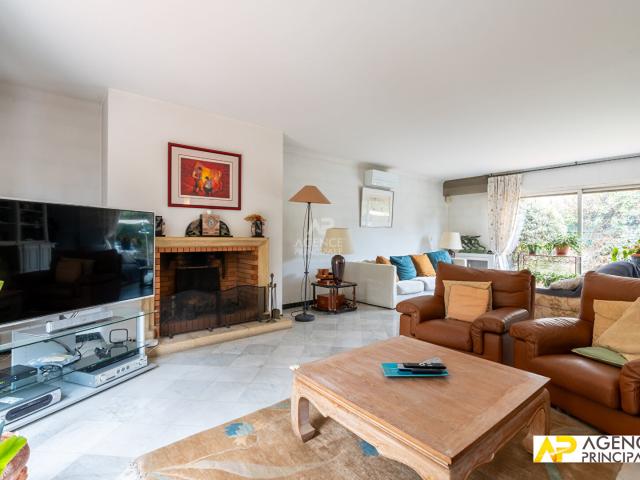 Maison 8 pièces 222 m²