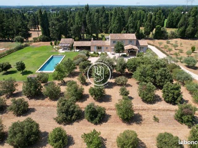 Maison 8 pièces 222 m²