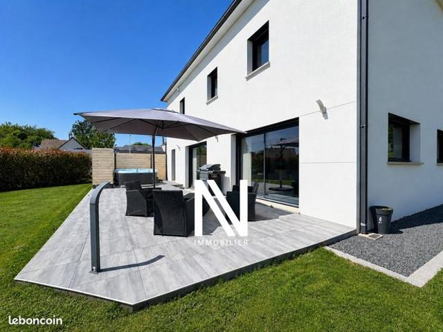 Maison 8 pièces 222 m²