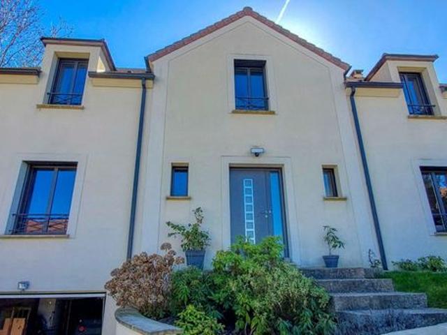 Maison 8 pièces 222 m²