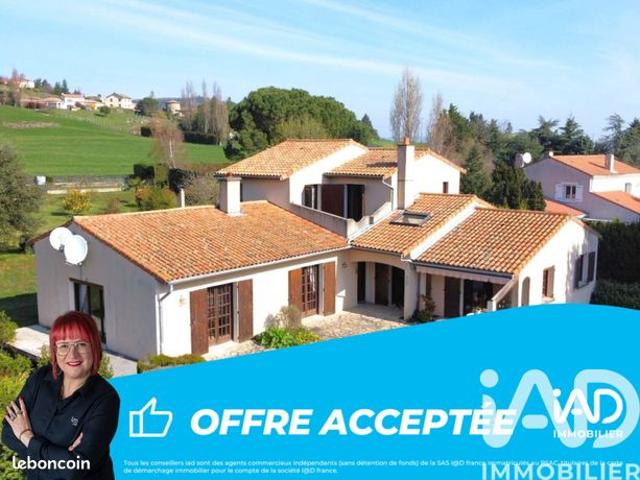 Maison 8 pièces 222 m²