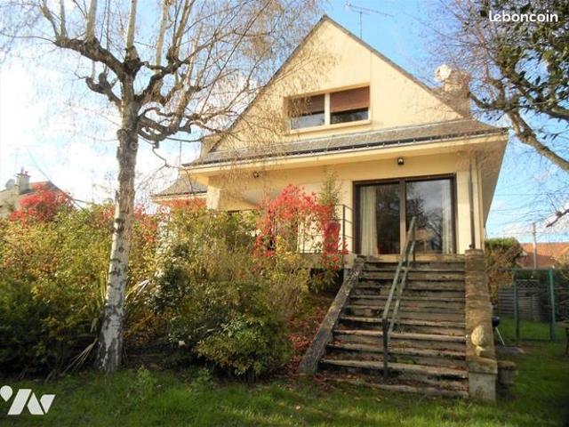 Maison 8 pièces 222 m²
