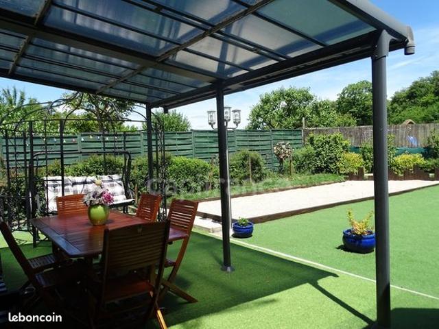 Maison 8 pièces 222 m²