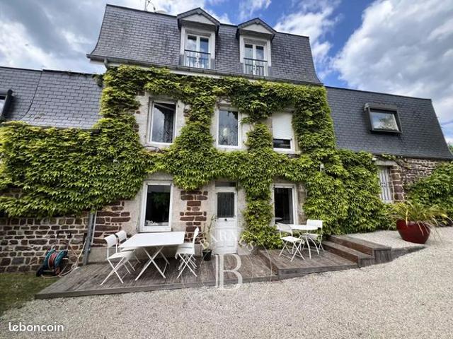 Maison 8 pièces 222 m²