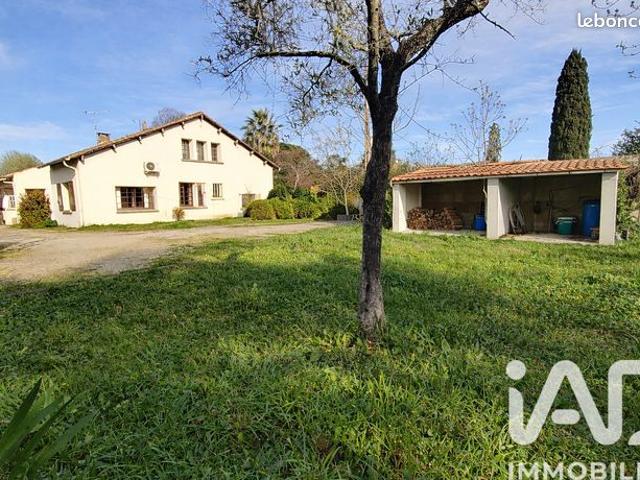 Maison 8 pièces 222 m²