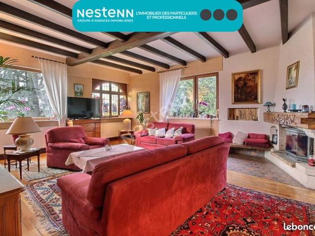Maison 8 pièces 222 m²