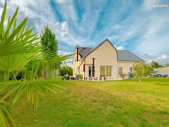 Maison 8 pièces 222 m²
