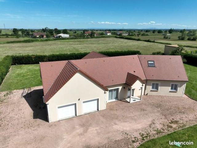 Maison 8 pièces 222 m²