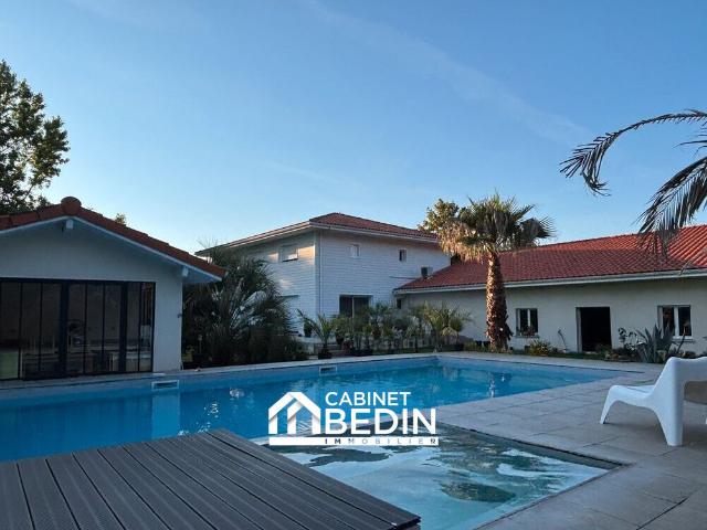 Maison 8 pièces 223 m²