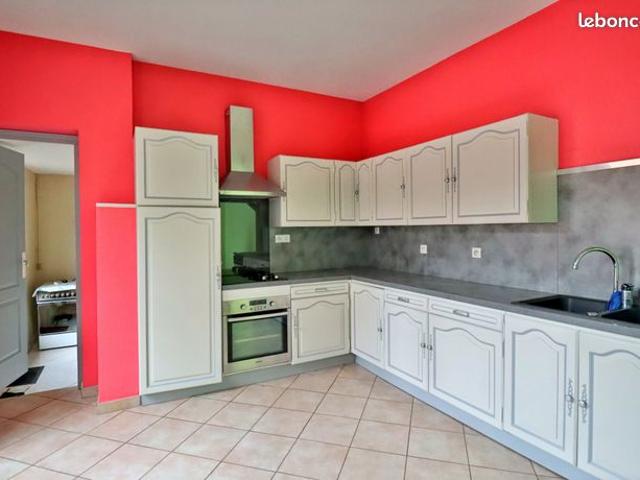 Maison 8 pièces 223 m²