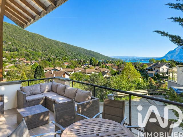 Maison 8 pièces 223 m²
