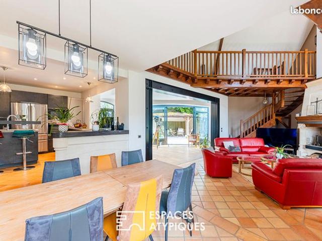 Maison 8 pièces 223 m²