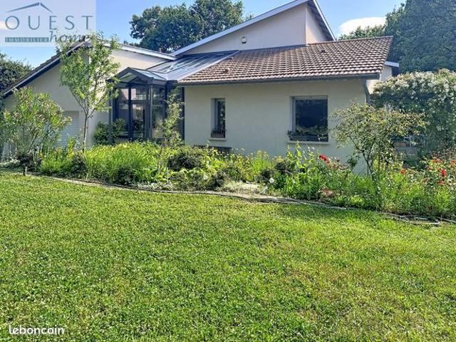 Maison 8 pièces 223 m²