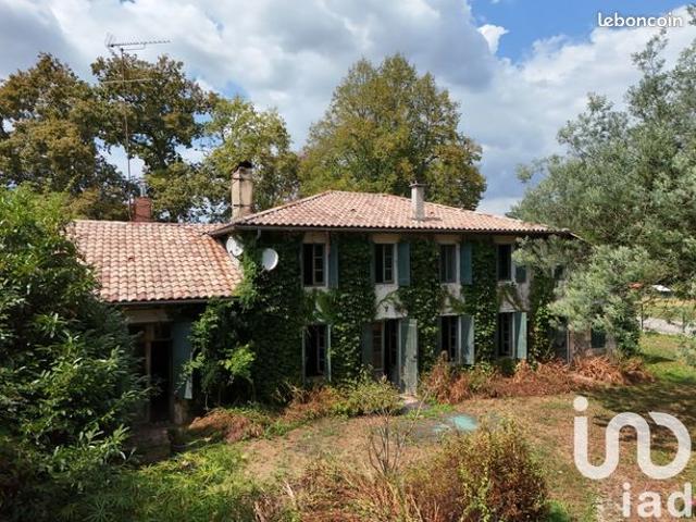 Maison 8 pièces 223 m²