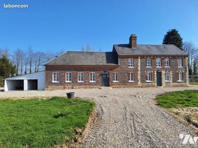 Maison 8 pièces 223 m²