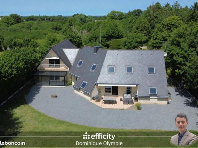 Maison 8 pièces 223 m²