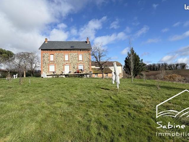 Maison 8 pièces 223 m²