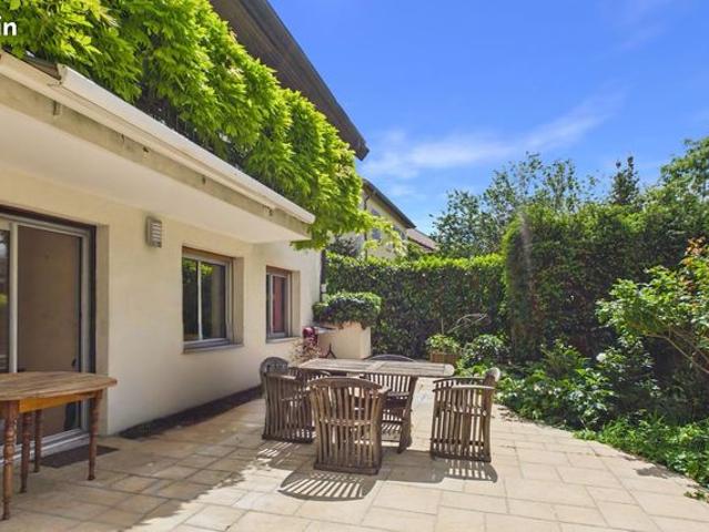 Maison 8 pièces 223 m²