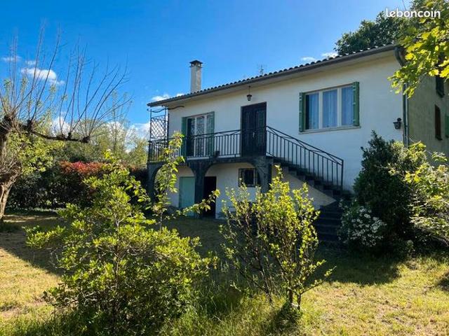 Maison 8 pièces 223 m²