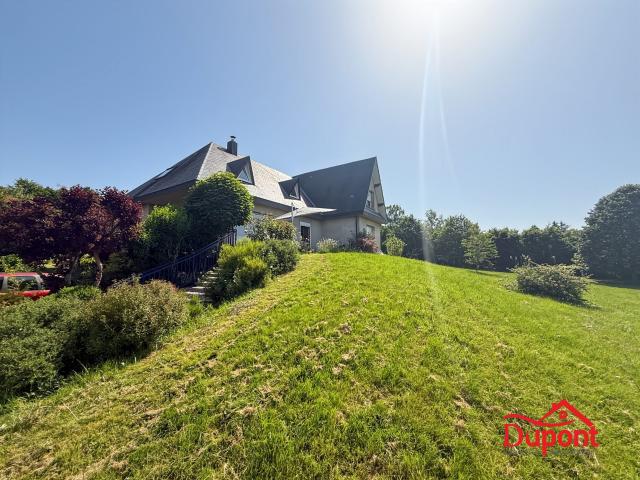 Maison 8 pièces 223 m²