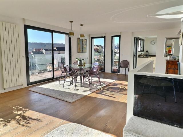 Maison 8 pièces 234 m²