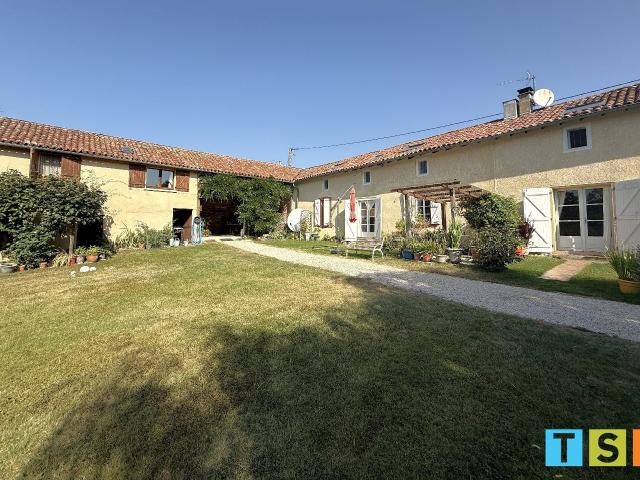 Maison 8 pièces 234 m²