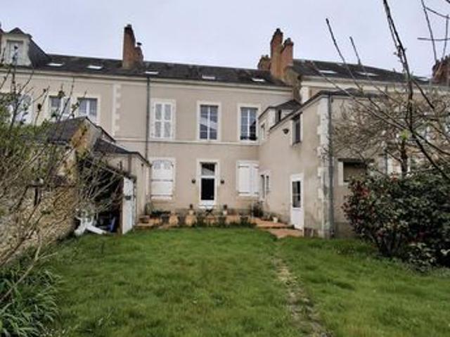 Maison 8 pièces 234 m²