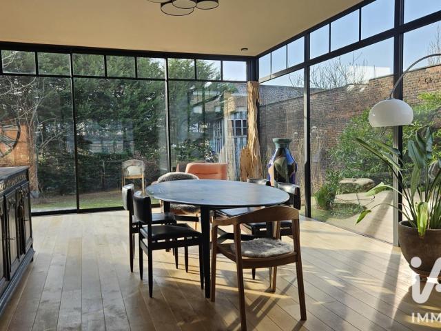 Maison 8 pièces 234 m²