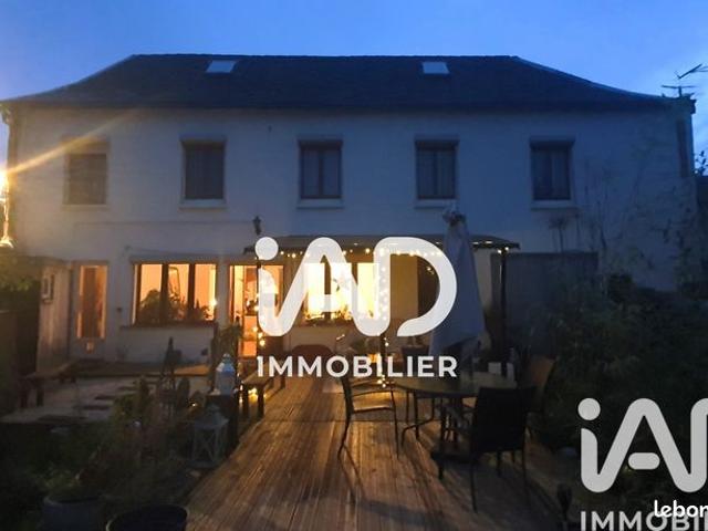 Maison 8 pièces 234 m²