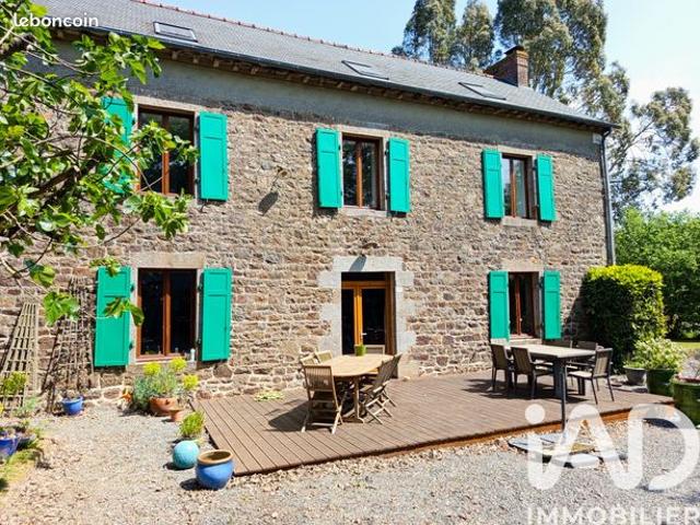 Maison 8 pièces 234 m²