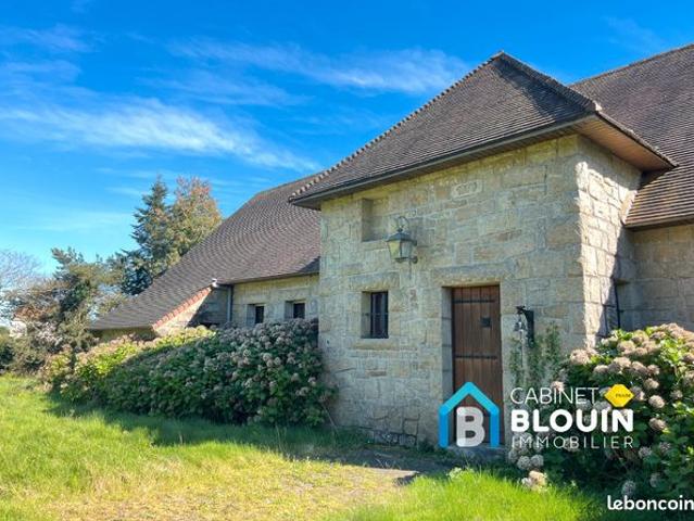 Maison 8 pièces 234 m²