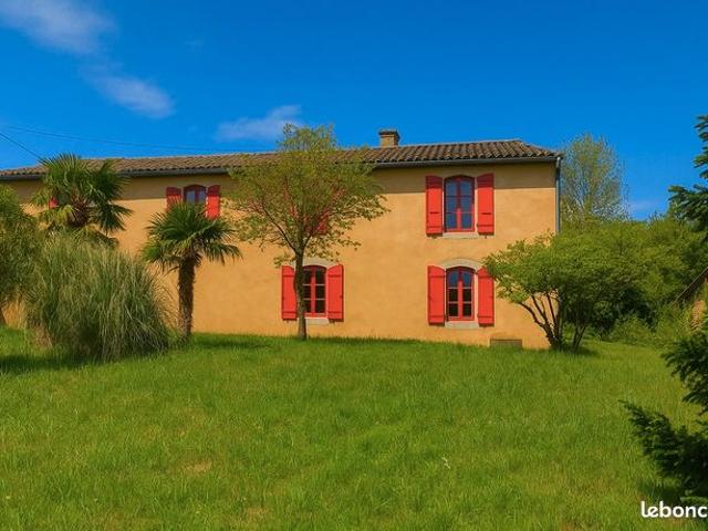 Maison 8 pièces 235 m²