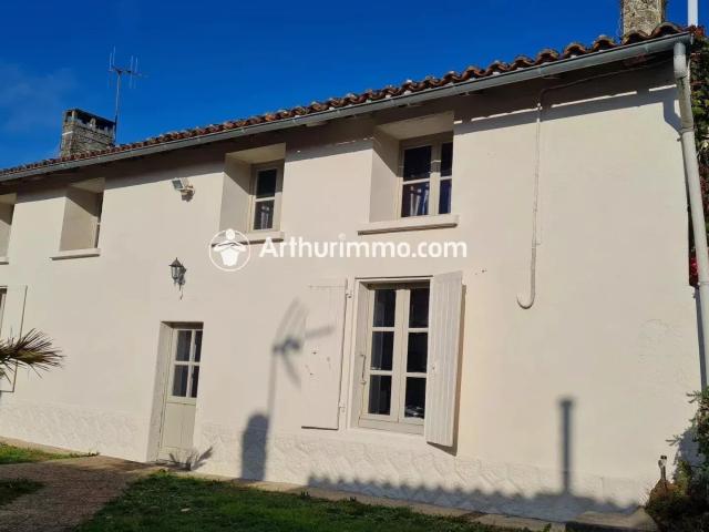 Maison 8 pièces 235 m²