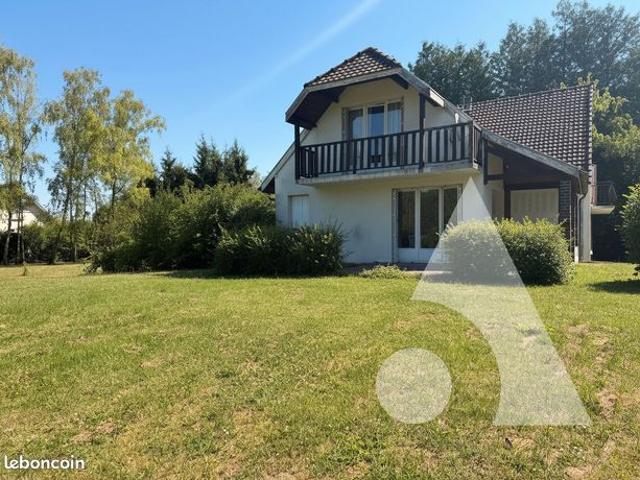 Maison 8 pièces 235 m²